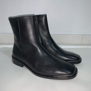 Steve Madden “Derek” Leather Boot - Size 9